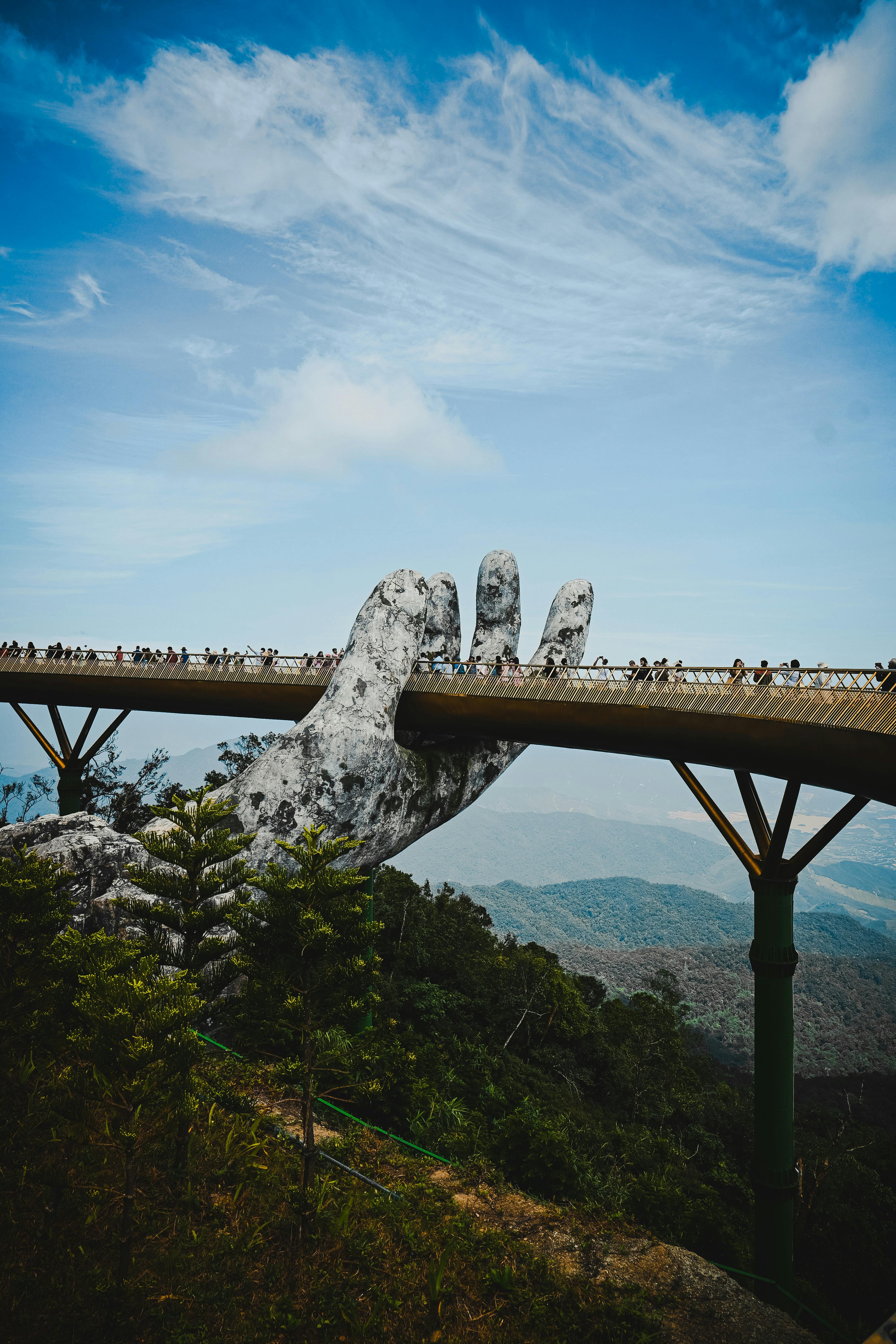 Du thuyền sang trọng trên vịnh Hạ Long